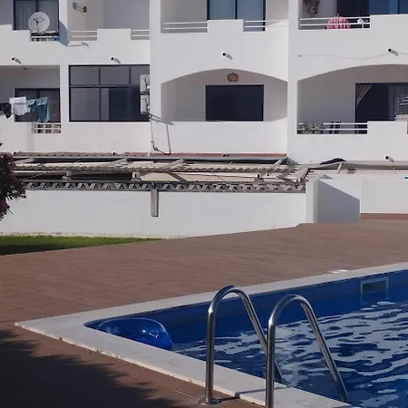 Oura Sunrise & Pool Retreat Apartamento *